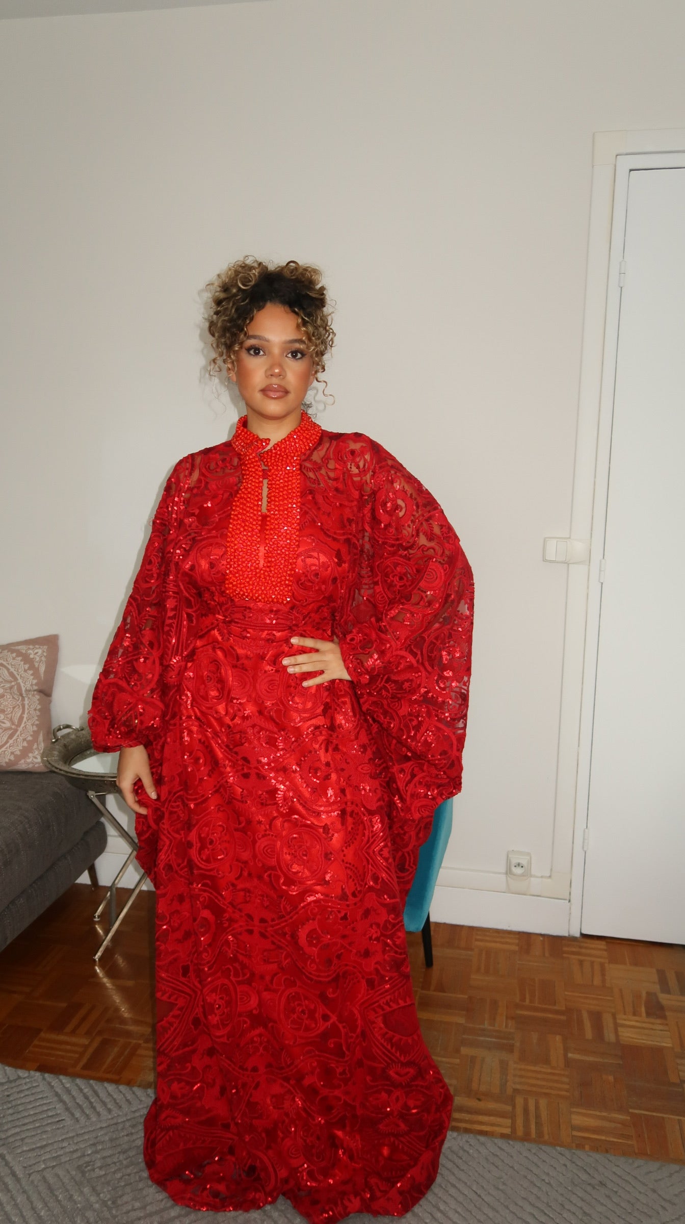 Robe en dentelle perlée
