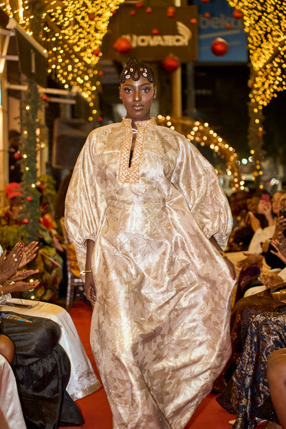 Robe brocard perlée nude