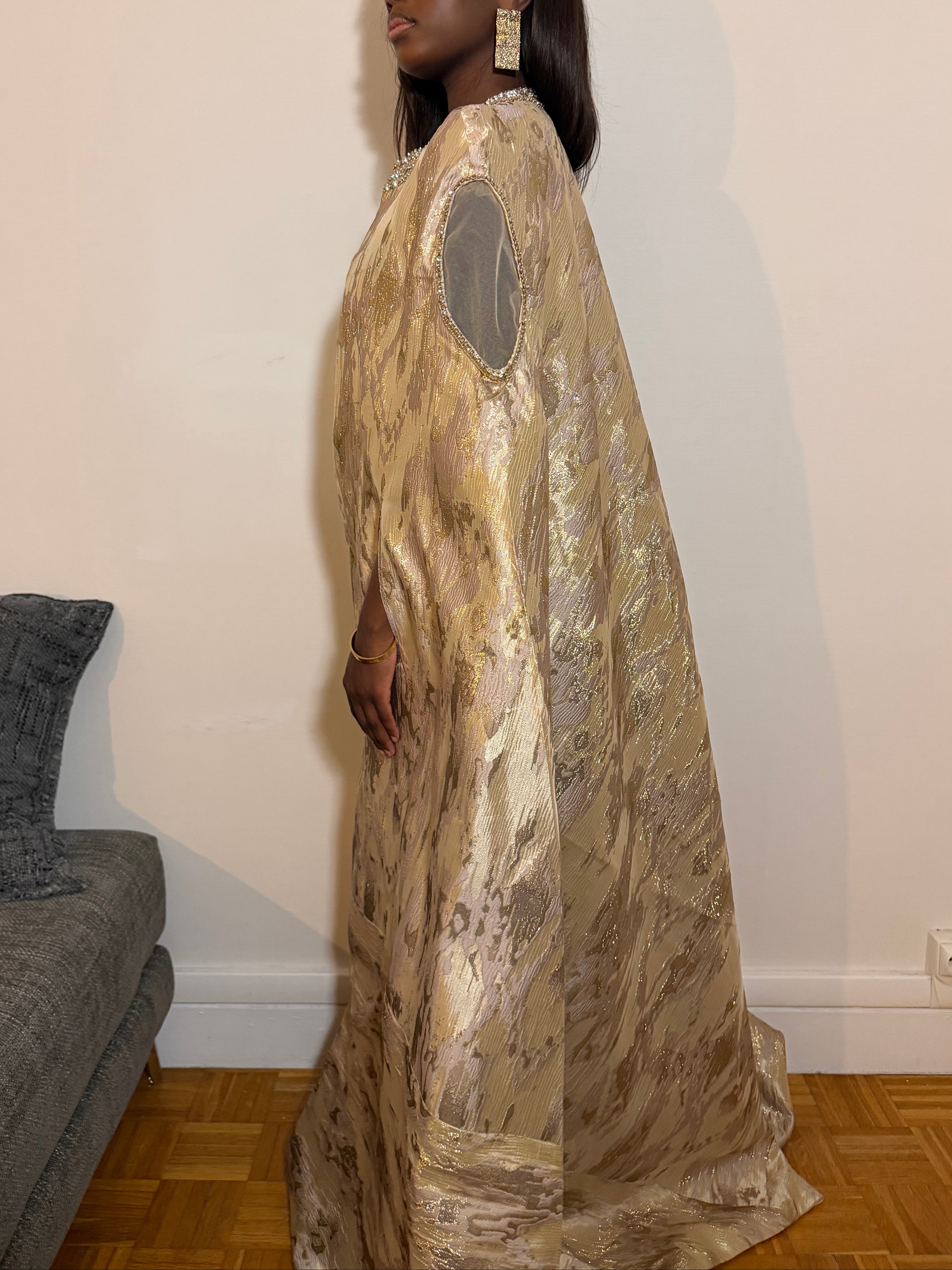 Cape en brocard perlée